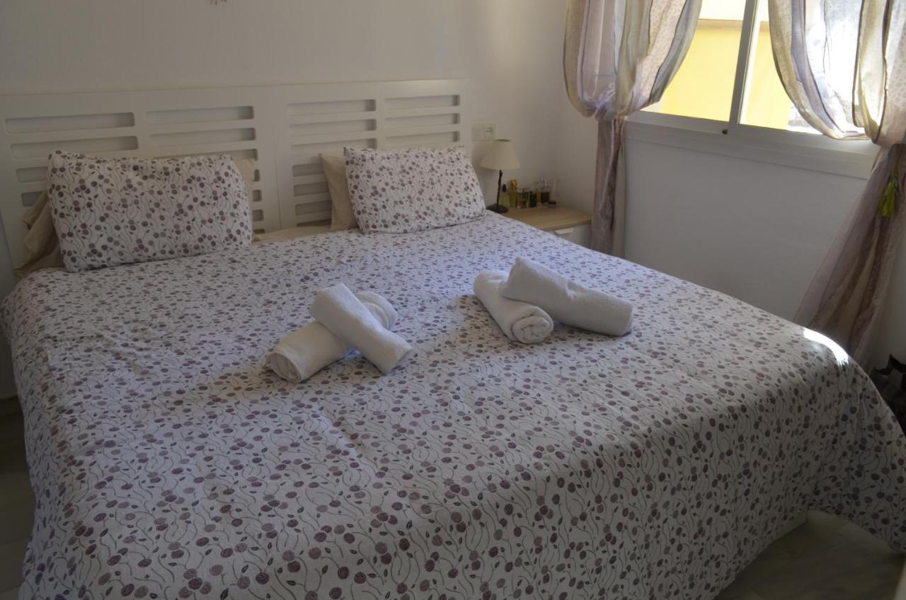 Ferienwohnung Carihuela Un Dormitorio Junto Al Mar Torremolinos Exterior foto