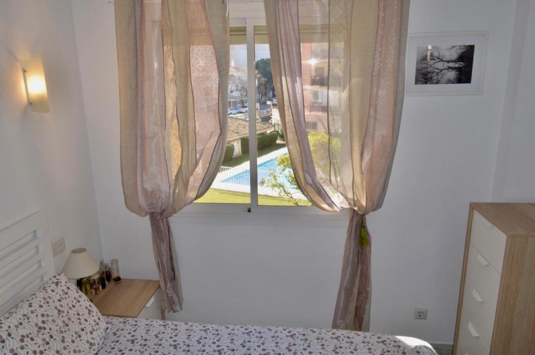 Ferienwohnung Carihuela Un Dormitorio Junto Al Mar Torremolinos Exterior foto