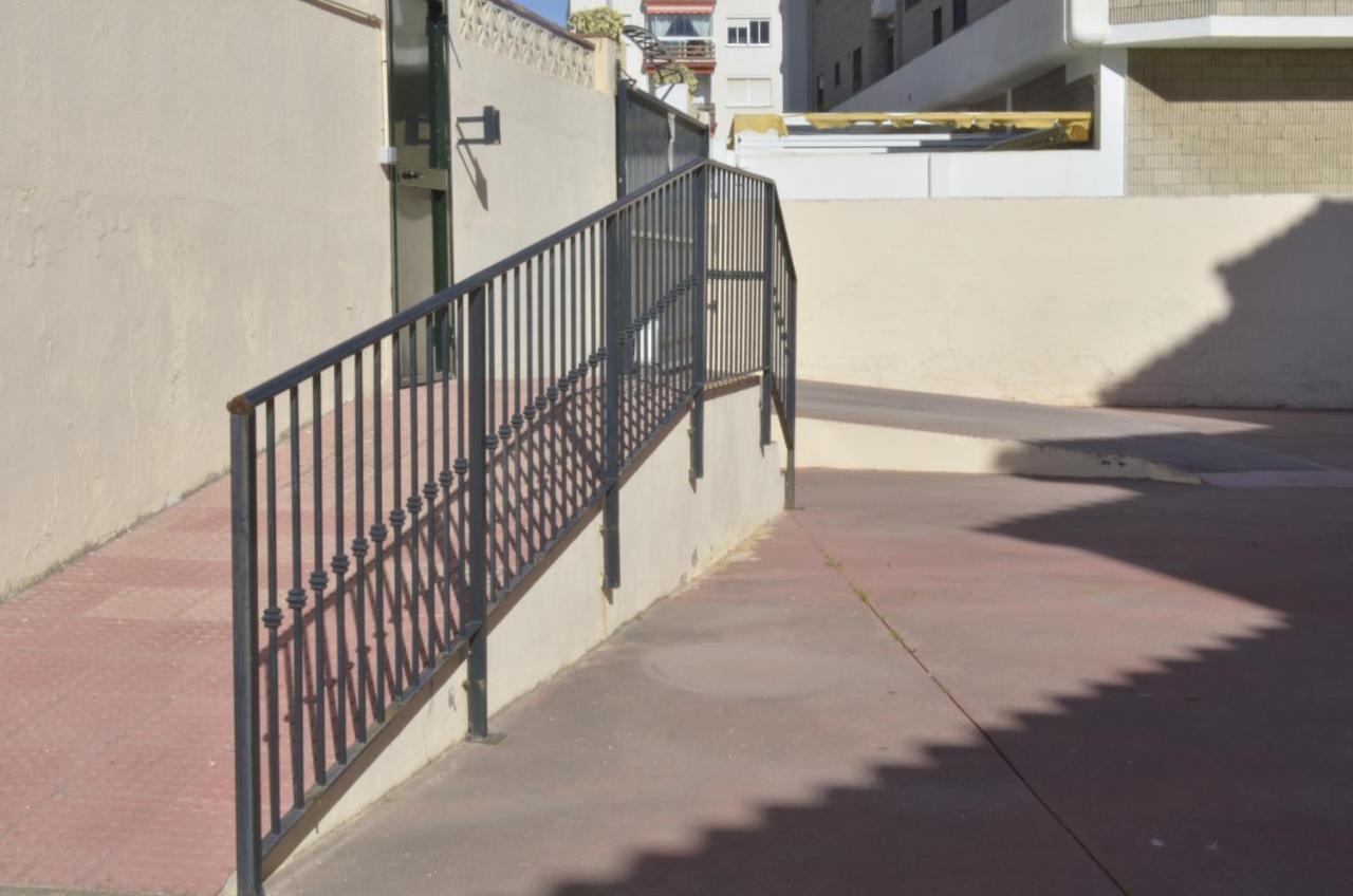 Ferienwohnung Carihuela Un Dormitorio Junto Al Mar Torremolinos Exterior foto